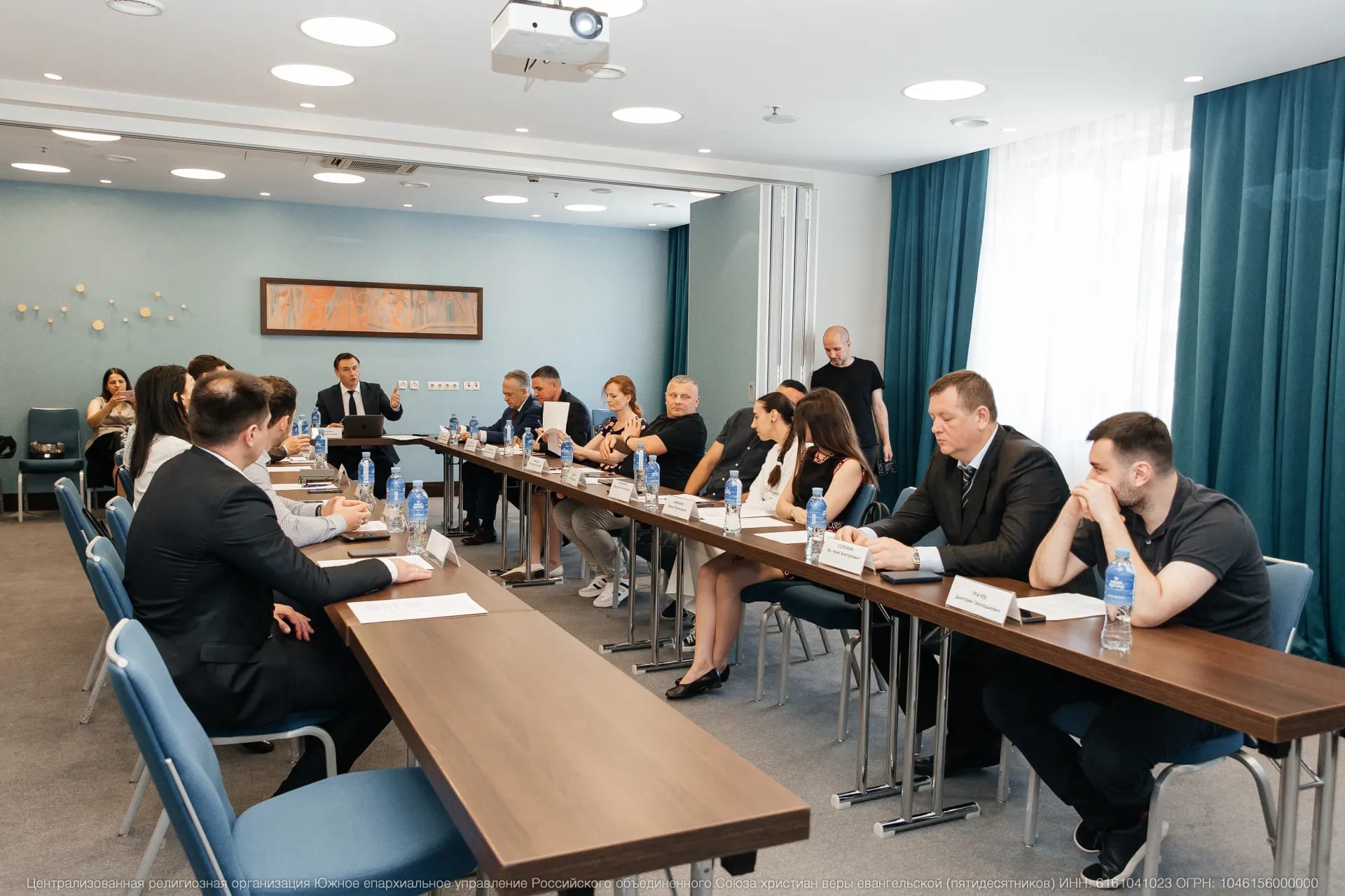 В Сочи состоялся круглый стол «Церковь и общество», посвящённый борьбе с наркозависимостью